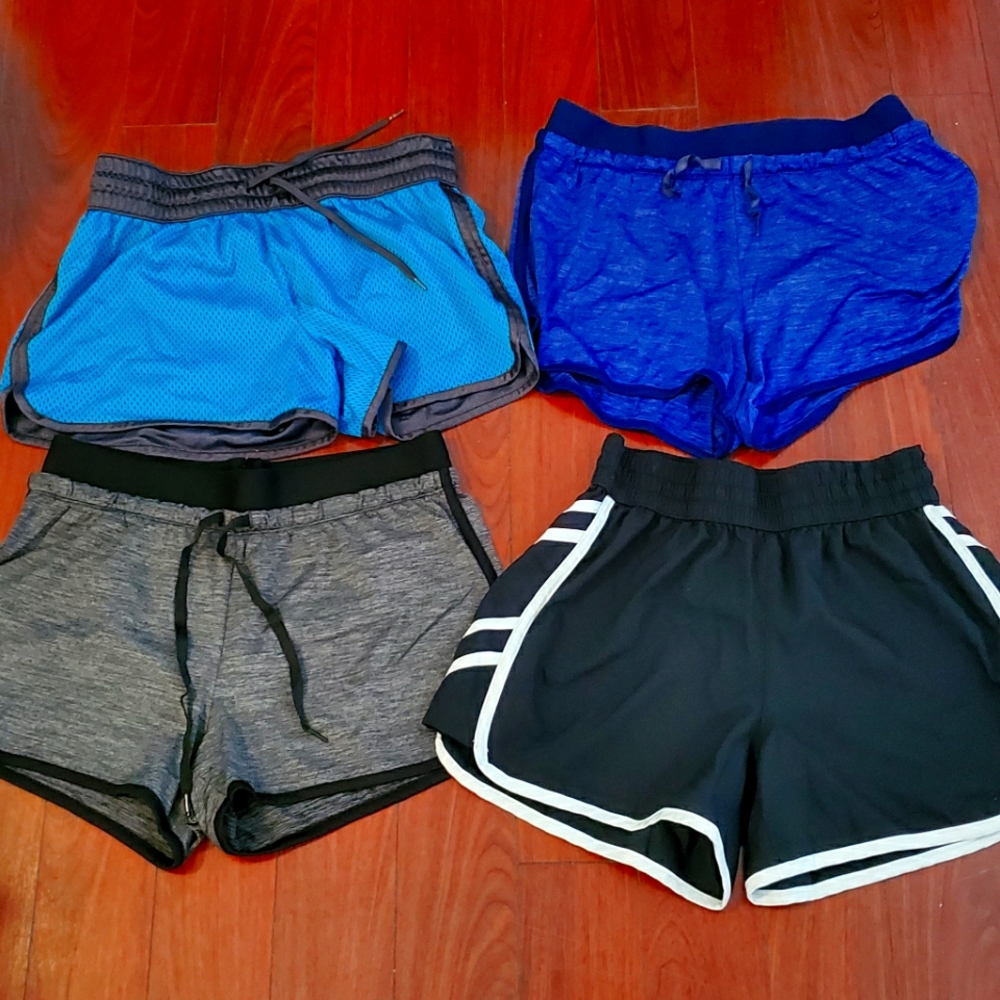 Set of 4 Academy athletic shorts size S